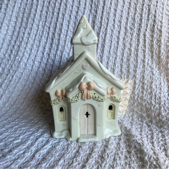 Vintage Enesco Precious Moments Sugar Town Chapel light up house - Picture 2 of 10